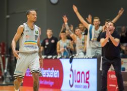 Jena Paderborn 23102021 00046